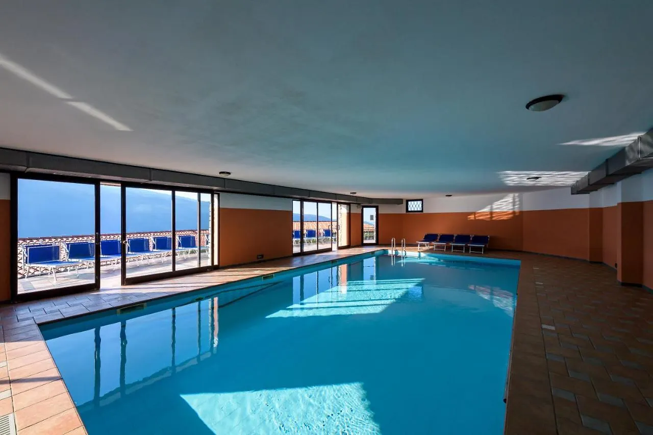 Residence Ruculi Tignale 2*,